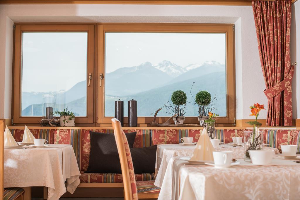 Hotel Garni Hochgruber ブルーニコ エクステリア 写真