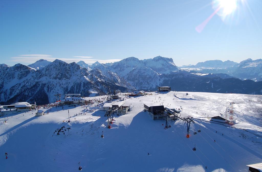 Hotel Garni Hochgruber ブルーニコ エクステリア 写真
